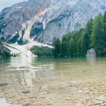 Lago di Braies Riva